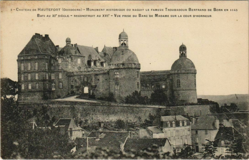 Carte postale ancienne Chateau de Hautefort à Hautefort