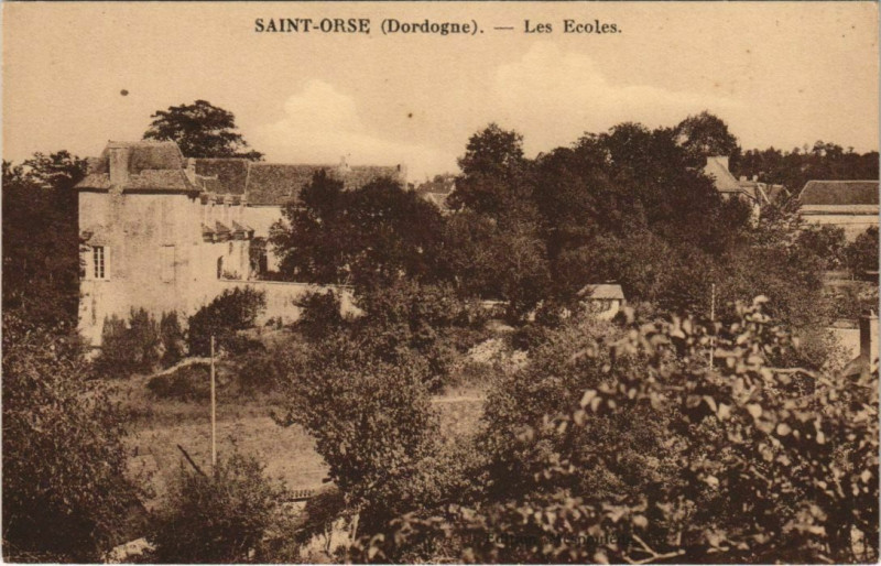Carte postale ancienne Saint-Orse - Les Ecoles