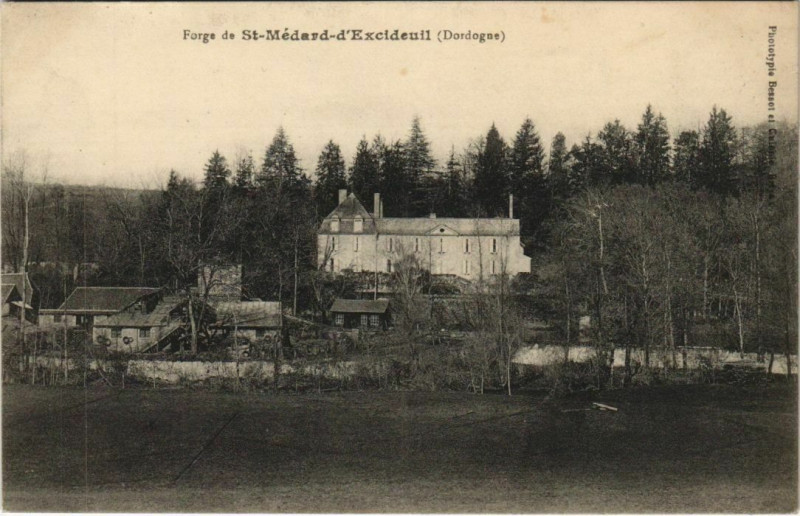Carte postale ancienne Forge de Saint-Medard-d'Excideuil à Saint-Médard-d'Excideuil