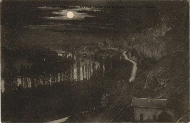 Carte postale ancienne Le Pas du Raysse au Rocher Pointu - pres Souillac - Clair de Lune