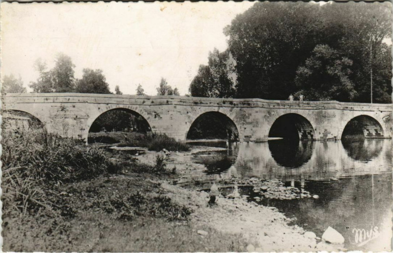 Carte postale ancienne Corgnac-sur-l'Isle - Le Pont à Corgnac-sur-l'Isle