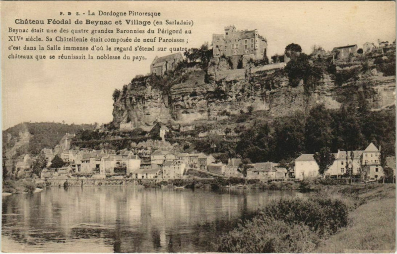 Carte postale ancienne Chateau Feodal de Beynac et Village - En Sarladais