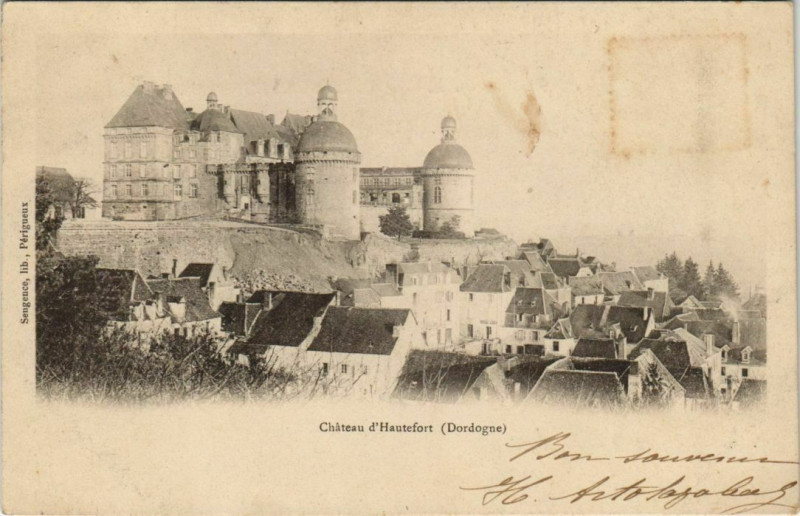 Carte postale ancienne Chateau d'Hautefort à Hautefort