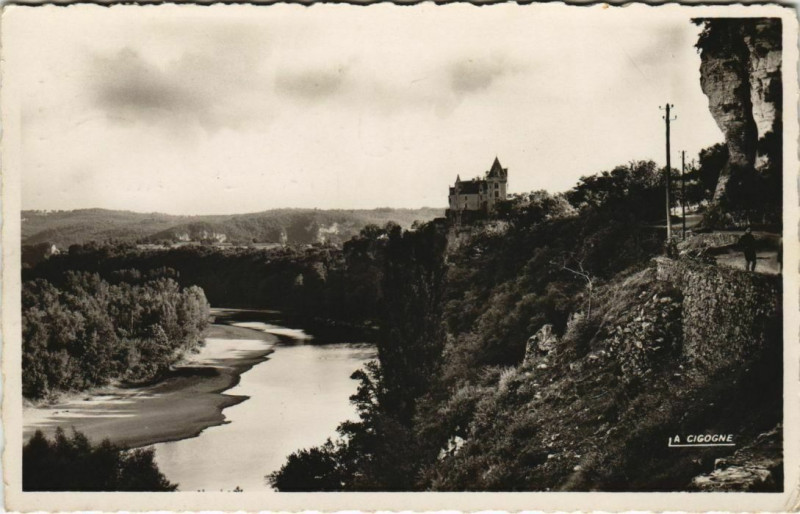 Carte postale ancienne Le Chateau de Montfort - Vallee de la Dordogne