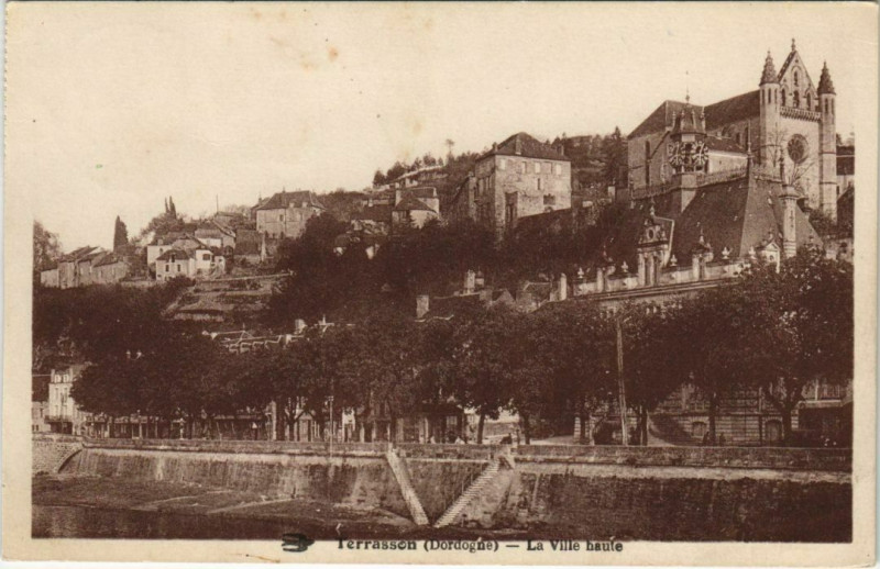 Carte postale ancienne Terrasson - La Ville Haute