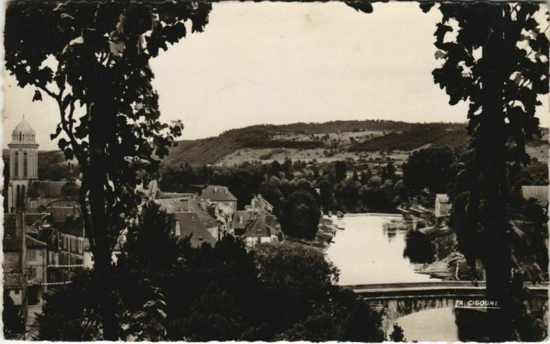 Carte postale ancienne Montignac - Vue Generale à Montignac