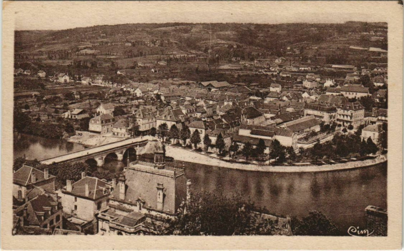 Carte postale ancienne Terrasson - La Ville Basse
