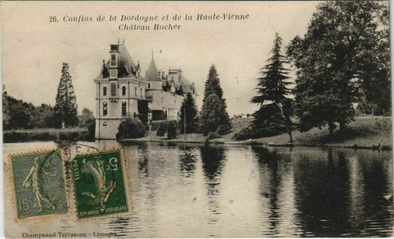 Carte postale ancienne Confins de la Dordogne et de la Haute-Vienne - Chateau Rocher