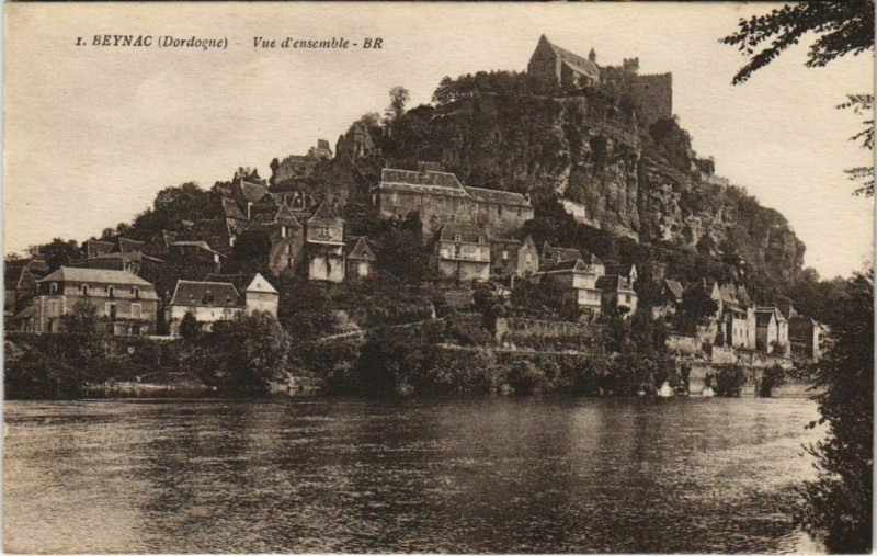 Carte postale ancienne Beynac - Vue d'Ensemble