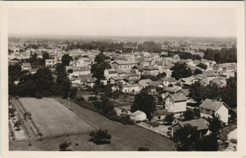 Carte postale ancienne Montpon-sur-l'Isle - Vue Generale