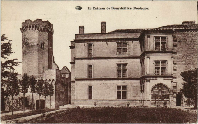 Carte postale ancienne Chateau de Bourdeilles à Bourdeilles