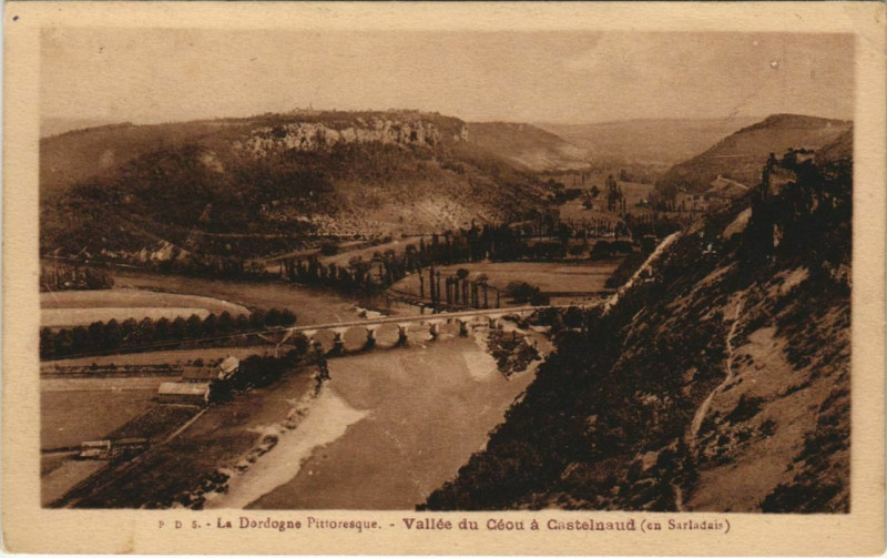 Carte postale ancienne Vallee du Ceou a Castelnaud - En Sarladais