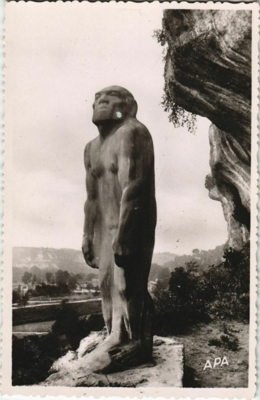 Carte postale ancienne Les Eyzies - Home Prehistorique Neanderthalensis aux Eyzies