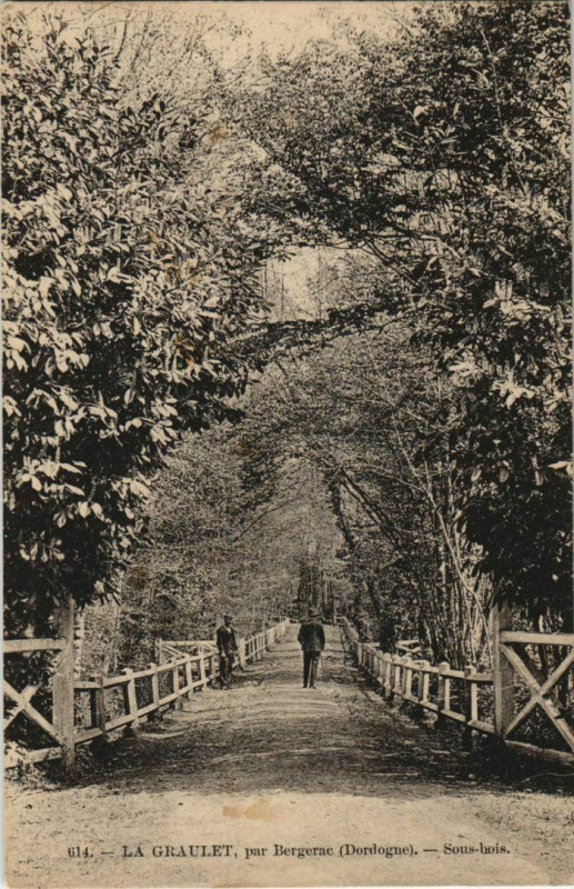 Carte postale ancienne La Graulet - par Bergerac - Sous-Bois à Bergerac