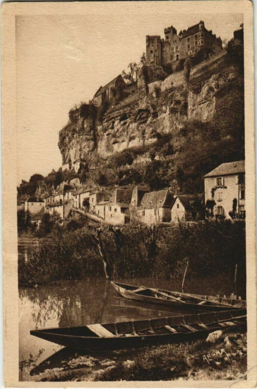 Carte postale ancienne Chateau Feodal de Beynac
