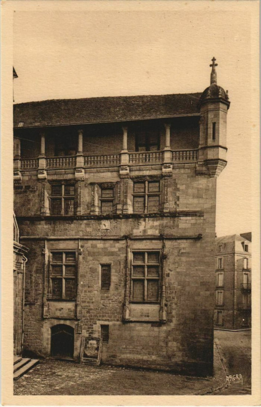 Carte postale ancienne Sarlat- Ancien Eveche France
