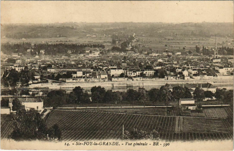 Carte postale ancienne Ste Foy la Grande- vue generale France