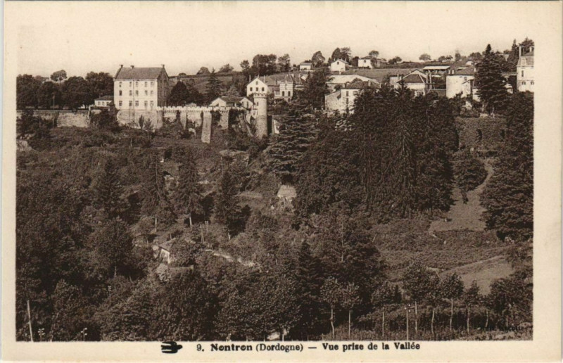 Carte postale ancienne Nontron- vue prise de la Vallee France à Nontron