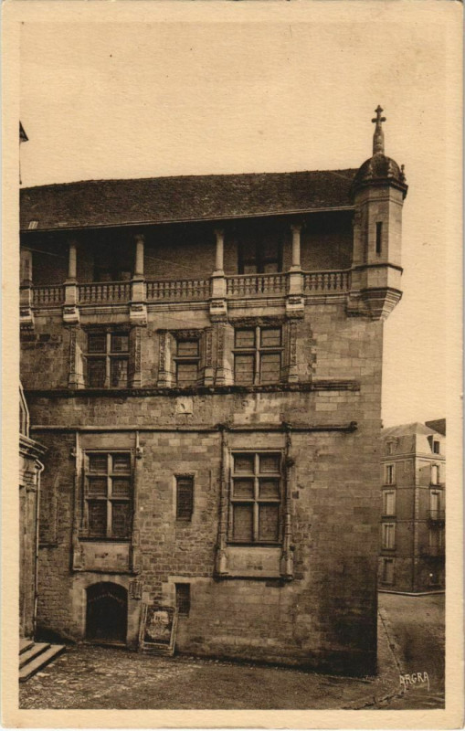 Carte postale ancienne Sarlat- Ancien Eveche France