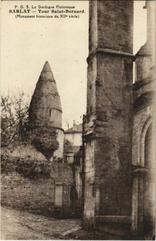 Carte postale ancienne Sarlat- Tour Saint Bernard France