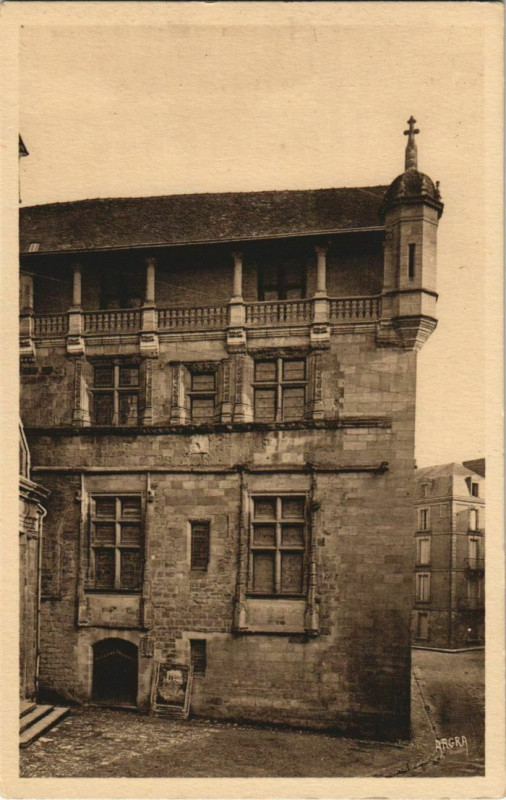 Carte postale ancienne Sarlat- Ancien Eveche France