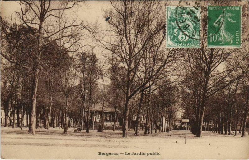 Carte postale ancienne Bergerac- Le Jardin public France à Bergerac