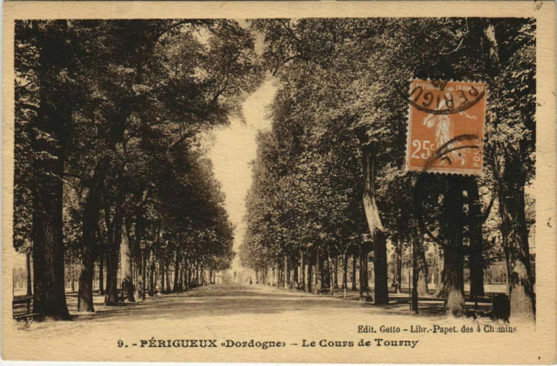 Carte postale ancienne Perigueux- Le Cours de Tourny France à Périgueux