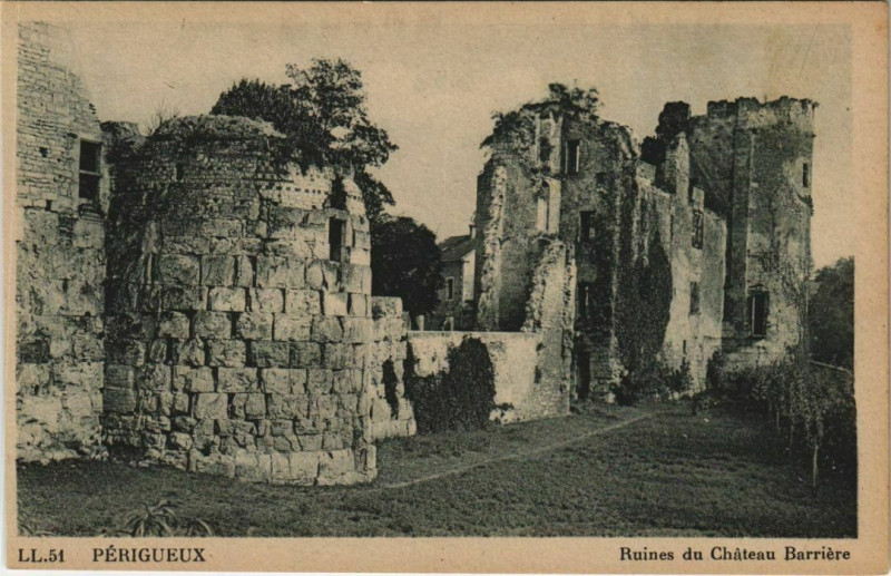 Carte postale ancienne Perigueux- Ruines du Chateau Barriere France à Périgueux