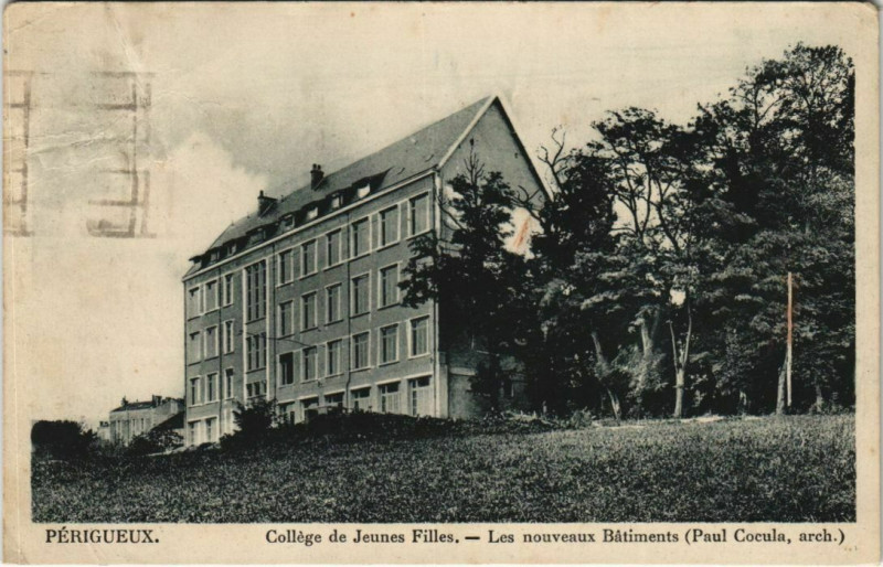 Carte postale ancienne Perigueux- College de Jeunes Filles France à Périgueux