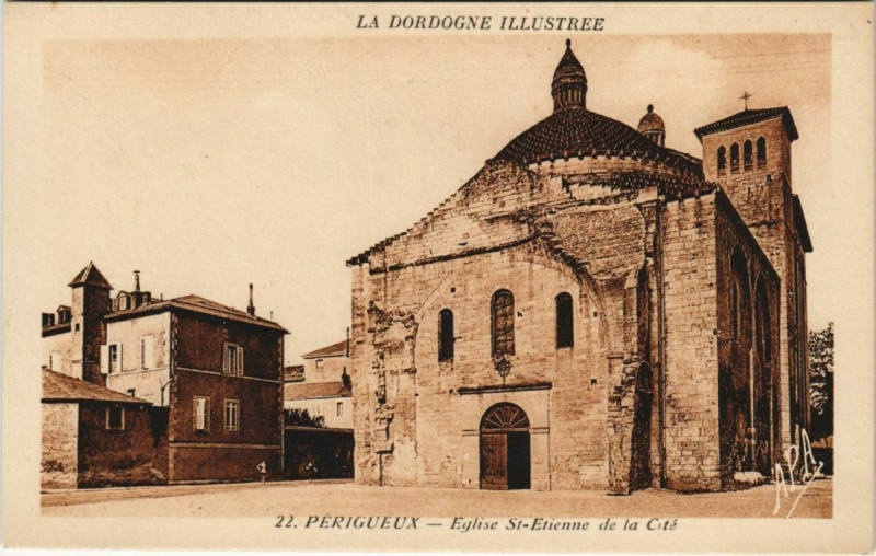Carte postale ancienne Perigueux- Eglise Saint-Etienne de la Cite France à Périgueux
