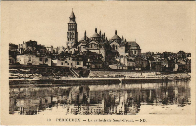 Carte postale ancienne Perigueux- Cathedrale Saint-Front France à Périgueux