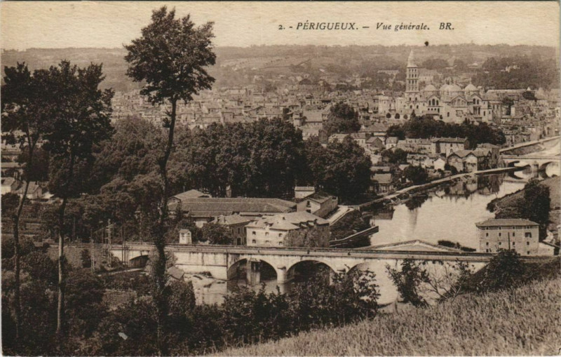 Carte postale ancienne Perigueux- vue generale France à Périgueux