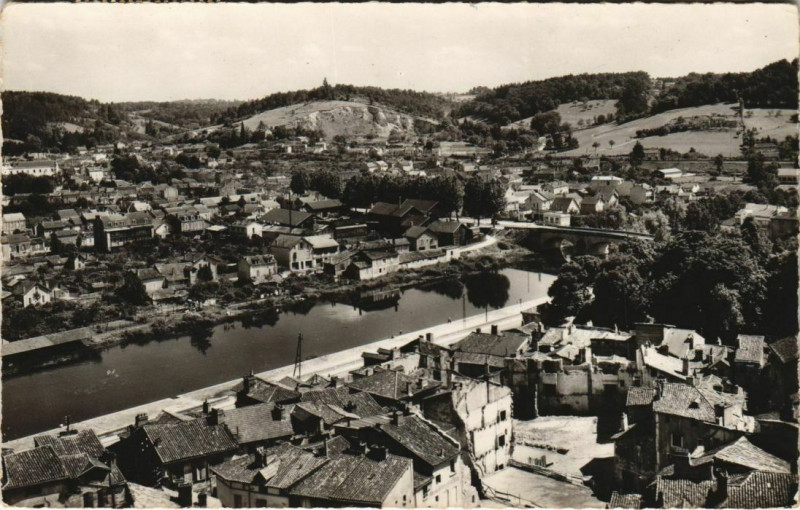 Carte postale ancienne Perigueux- Pont et Quartier Saint-Georges France à Périgueux