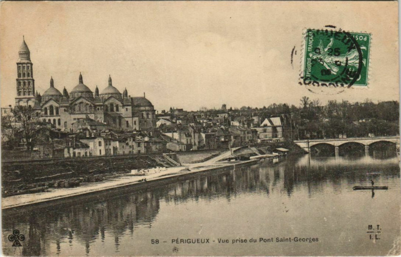 Carte postale ancienne Perigueux- vue prise du Pont Saint-Georges France à Périgueux