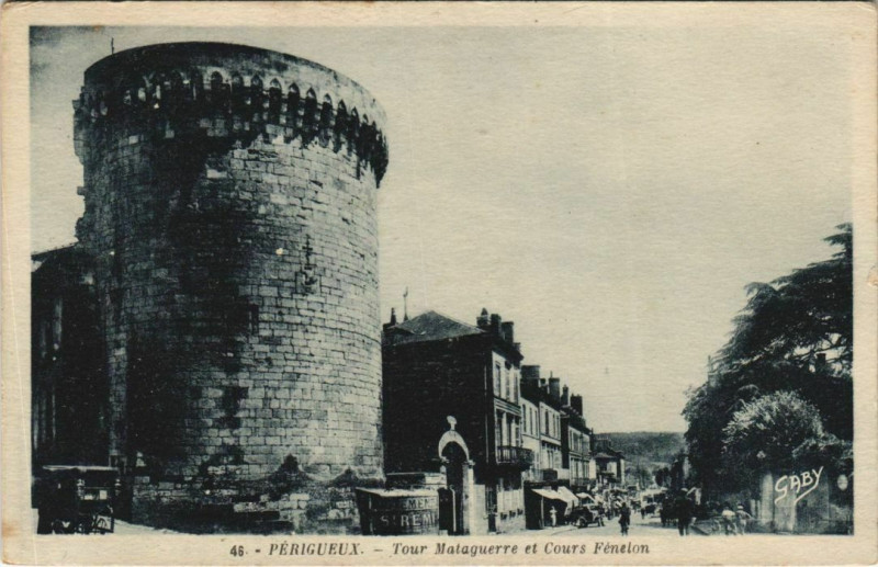 Carte postale ancienne Perigueux- Tour Mataguerre et Curs Fenelon France à Périgueux