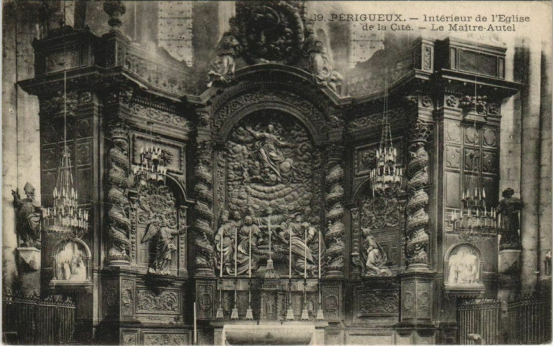Carte postale ancienne Perigueux- Interieur de l'Eglise de la Cite, Maitre Autel France à Périgueux