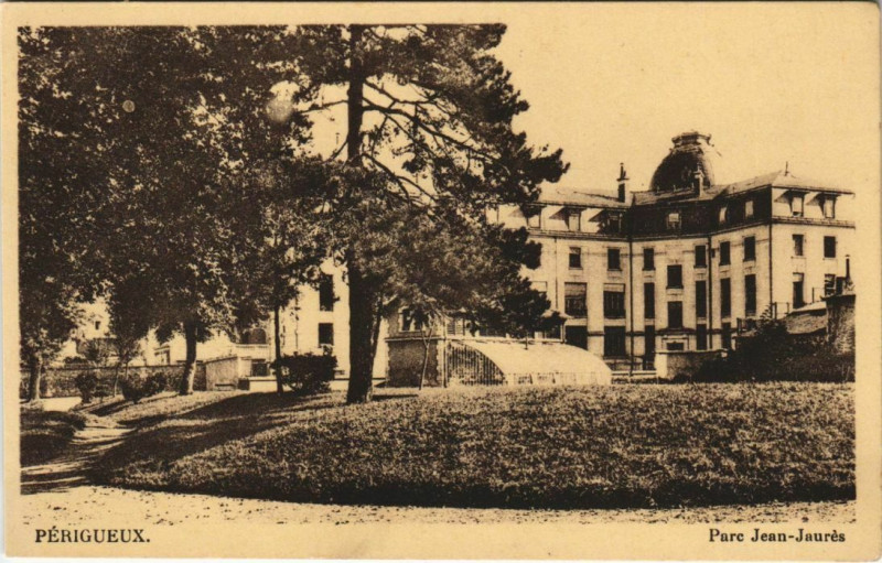 Carte postale ancienne Perigueux- Parc Jean Jaures France à Périgueux