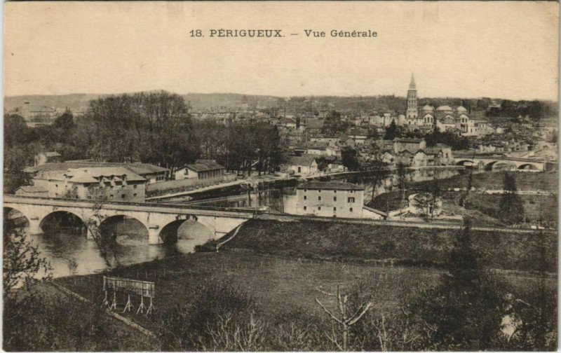 Carte postale ancienne Perigueux- vue generale France à Périgueux