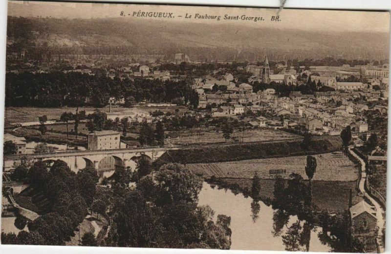 Carte postale ancienne Perigueux- Faubourg Saint-Georges France à Périgueux