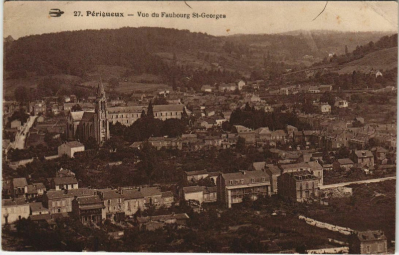 Carte postale ancienne Perigueux- vue du Faubourg Saint-Georges France à Périgueux