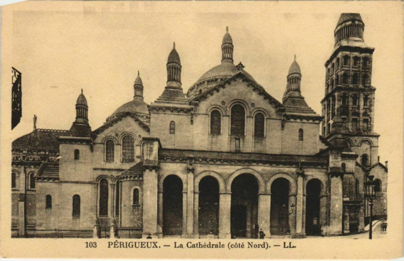 Carte postale ancienne Perigueux- La Cathedrale France à Périgueux