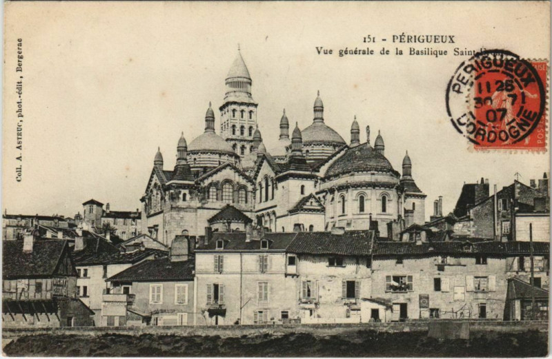 Carte postale ancienne Perigueux- vue generale de la Basilique Saint Front France à Périgueux