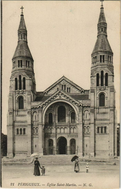 Carte postale ancienne Perigueux- Eglise Saint Martin France à Périgueux