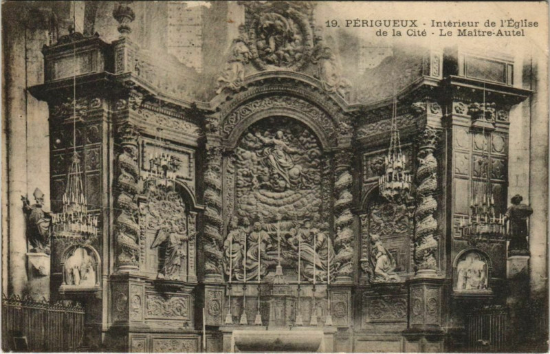 Carte postale ancienne Perigueux- Interieur de l'Eglise de la Cite, Maitre Autel France à Périgueux