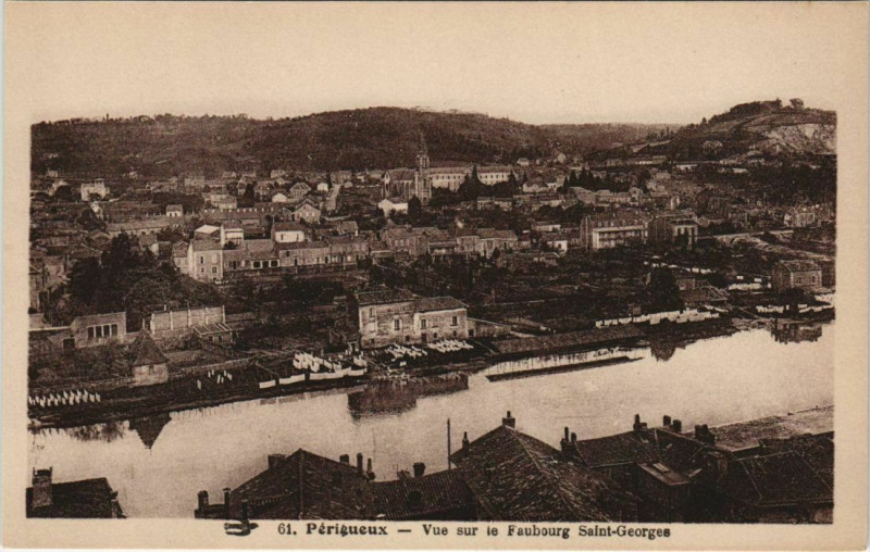 Carte postale ancienne Perigueux- vue sur le Faubourg Saint-Georges France à Périgueux