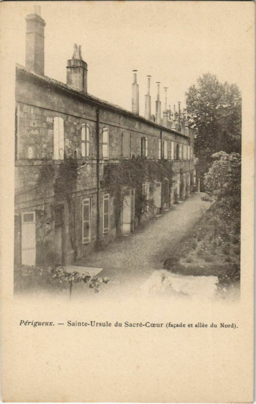 Carte postale ancienne Perigueux- Sainte Ursule du Sacre Coeur France à Périgueux