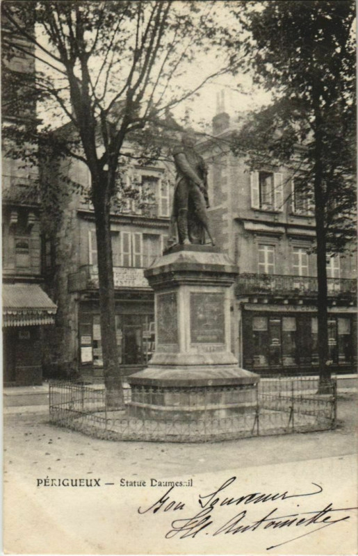 Carte postale ancienne Perigueux- Statue Daumesnil France à Périgueux