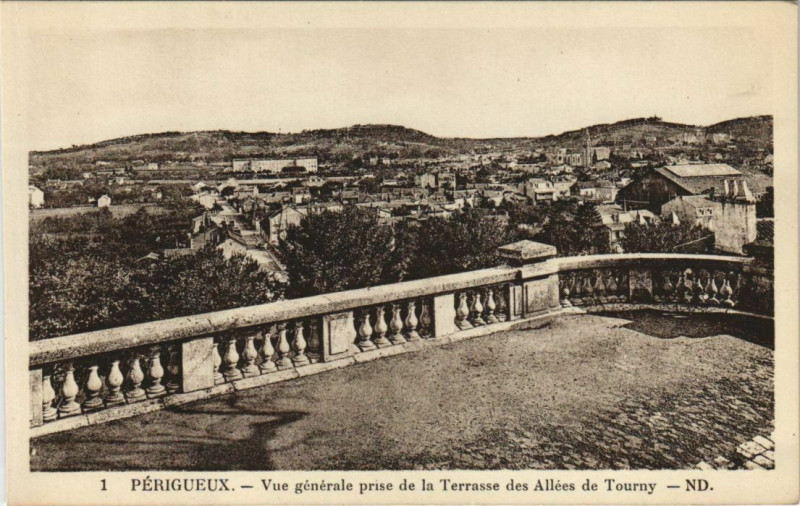 Carte postale ancienne Perigueux- vue generale prise de la Terrasse France à Périgueux