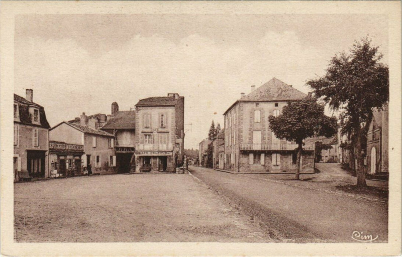 Carte postale ancienne Cadouin - La Place