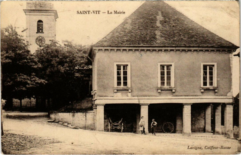 Carte postale ancienne Saint-Vit - La Mairie